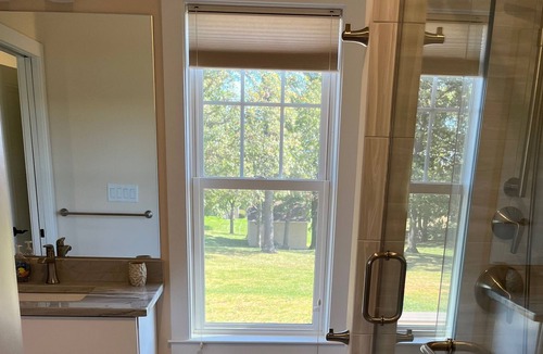 Stephens City Cottage | Ventura Cottage: breathtaking views/Outdoor Tub/4 acres/Gym/<10min to Winchester