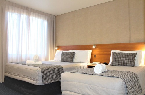 Hamilton Hotel | Ventura Inn & Suites Hamilton