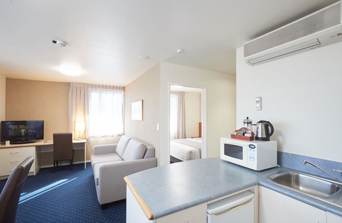 Hamilton Hotel | Ventura Inn & Suites Hamilton