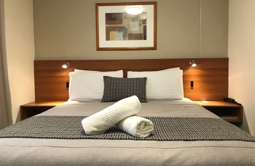 Hamilton Hotel | Ventura Inn & Suites Hamilton