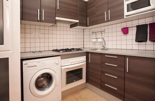 Sants-Badal Apartment | Ventura Plaja Camp Nou 2