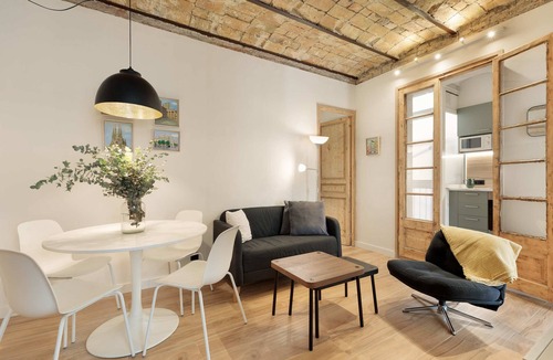 Sants-Badal Apartment | Ventura Plaja Camp Nou 1