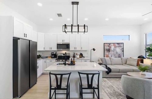 Ballast Point House | Ventus Residences 4 King Suites The Overlook