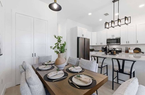 Ballast Point House | Ventus Residences 4 King Suites The Overlook
