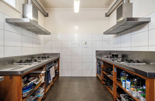 Newton Hostel | Verandahs Parkside Lodge - Hostel