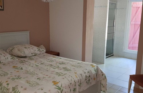 Fayence Bed & Breakfast | Vergé view suite with heated pool