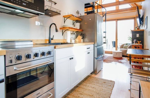 South Londonderry House | Vermont Alpine Outlook