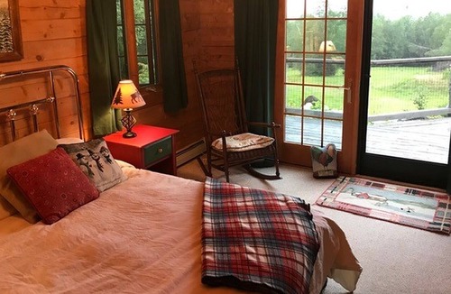 Warren Cabin | Vermont Serenity with a Mountain View