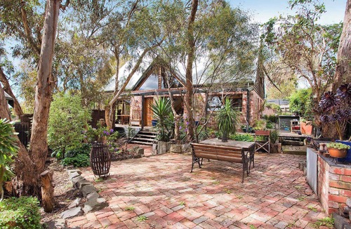 Jan Juc House | Vernon Hideaway I Pet Friendly I Walk to beach