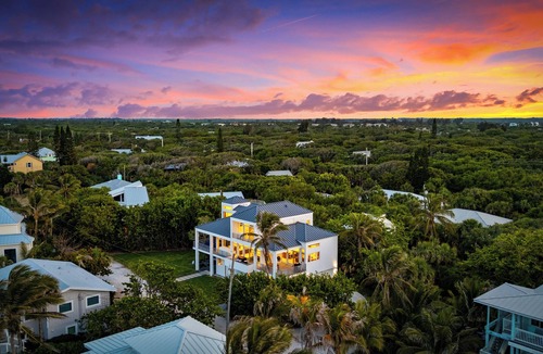 Summerplace House | Vero Beach/Beach Access, Ocean Views & Fire Pit