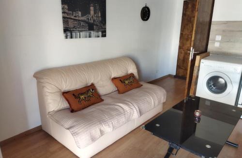 Cournonterral Apartment | vero tony