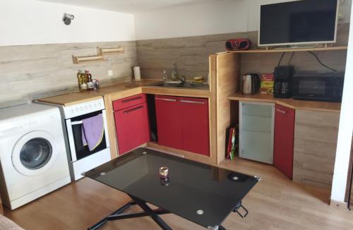 Cournonterral Apartment | vero tony