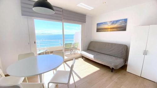 Almadraba-Canyelles Apartment | Verones 1a