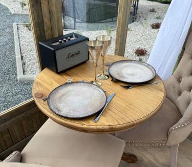 Terre-et-Marais Other | Verrière insolite avec jacuzzi et sauna