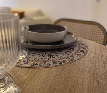 Saint-Louis Apartment | Versailles St Louis - Cosy lit queen à 5min du château