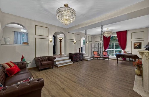 Covington House | Vervain Villa, Stay With Vampire Diaries Props