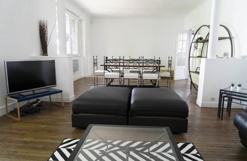 Puteaux Apartment | Very beautiful house with GARDEN in Puteaux
