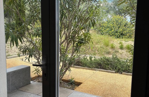 Hopitaux-Facultes Apartment | Very Beautiful Studio Terrace with Garage