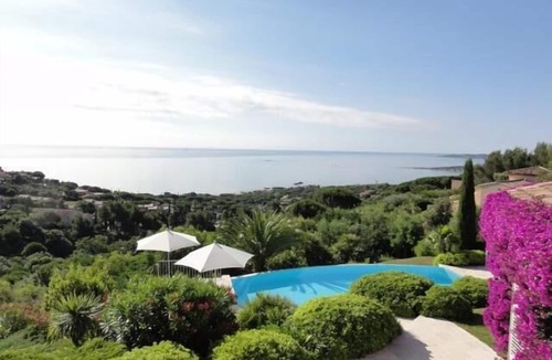 La Nartelle Villa | VERY BEAUTIFUL VILLA WITH EXCEPTIONAL SEA VIEW ! FREE WIFI