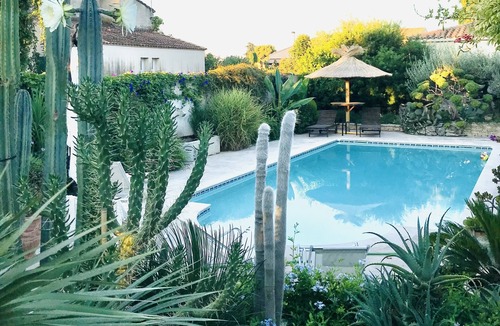 Lunel Villa | Very beautiful villa, comfortable and very bright, in a residential area.