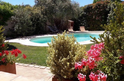 Calvisson Villa | Very beautiful villa - heated swimming pool - maintained garden