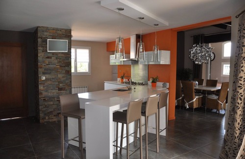 Sommieres Villa | Very Beautiful Villa Standing with pool and sauna.