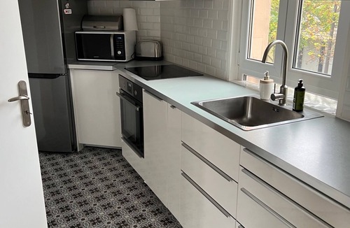 Les Puces de Saint-Ouen Apartment | Very bright and quiet apartment with terrace (43m2)