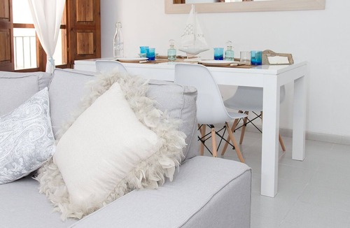 Old Town Apartment | Very bright apartment 1 min walk from the beach of Tossa recently refurbished
