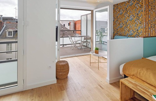 Madeleine-Champ de Mars Apartment | Very bright apartment with balcony in Nantes