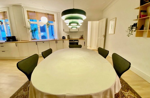 Copenhagen City Centre Condo | Very Central Location. Home away from home. Cosy large city center apartment