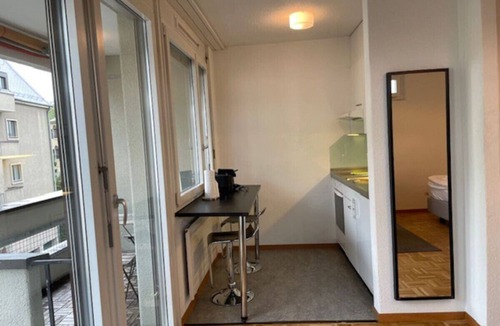 Hochschulen Apartment | Very central studio (Art 3)