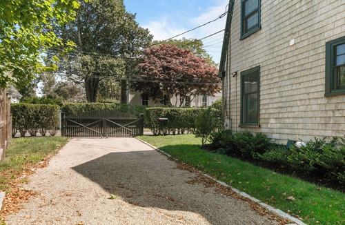 Fifth Ward Apartment | Very Charming 1-bedroom apartment near downtown and beaches