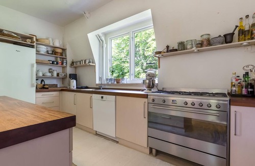 Charlottenlund Condo | Very charming, clean and well functioning big appartment with big balcony