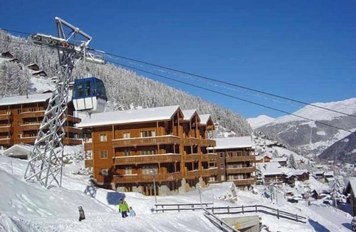 Grimentz Apartment | very comfortable 4-room apartment for 6-7 persons : small living room with TV - kitchen with dishwas