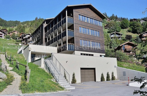 Grimentz Apartment | Very comfortable flat for 8 people, living room, kitchen area with dishwasher, 2 double bedrooms, 1