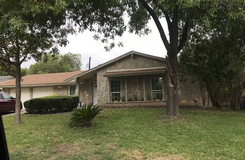 North San Antonio - SAT House | Very comfortable house (1900 sqft), near airport, 281 and 1604. 4b/2ba 8 guests