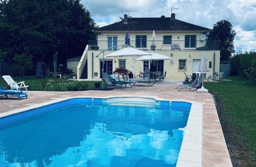 Allez-et-Cazeneuve Apartment | Very cosy comfortable 3 bedrooms near bars and restaurants villages médiéval