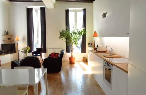 Arsenal Apartment | Very Large Elegant 1BR apartment with AC in Marais Paris