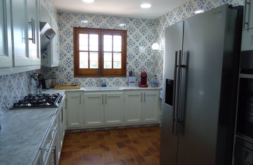 L'Escala Villa | Very Large House 150 meters from the beach and shops