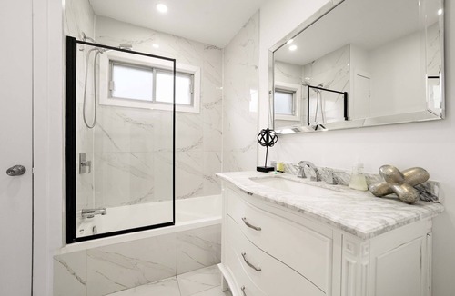 Cote-Saint-Luc Apartment | Very Large Modern 5 bedroom apartment