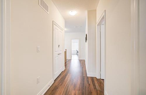 Richmond Hill Apartment | Very Modern New Luxury House in RichmondHill