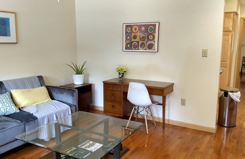 Clifton Park House | Very NEW 1br Guest House with modern decor