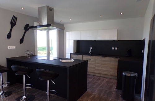 Saint-Clement-de-Regnat House | Very nice villa, tastefully decorated, 2000m2 land