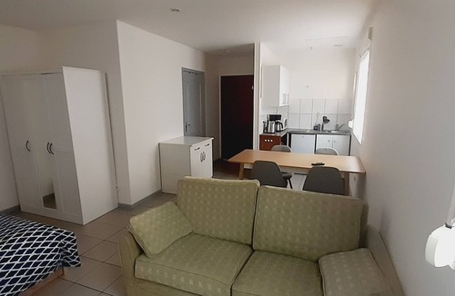 Denain Apartment | Very nice 35 m² studio on ground floor.wifi, Netflix.