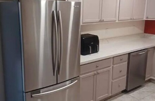 Lathrop House | Very nice and Private Charming.