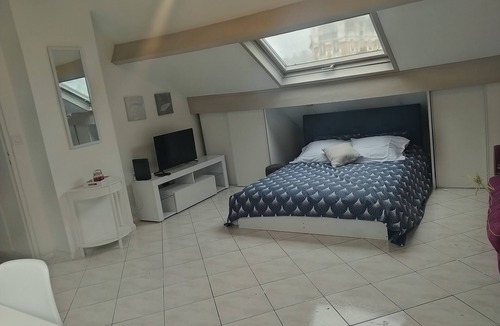 Le Raincy Apartment | Very nice apartment 3min train station and 16 min Paris