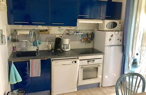 Calvisson House | VERY NICE, BRIGHT, COMFORTABLE HOUSE, T3 TRAV. CLIM in Leisure Res.