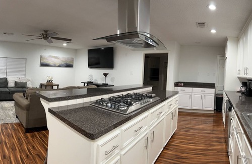 New Caney House | Very Nice Country Stay Not Far Away