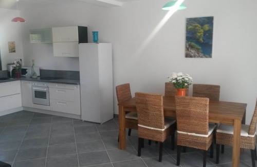 Vallon-Pont-d'Arc Cottage | VERY NICE GITE CLASS 3 * AIR-CONDITIONED FOR 4 PERS CENTER VALLON PONT D'ARC