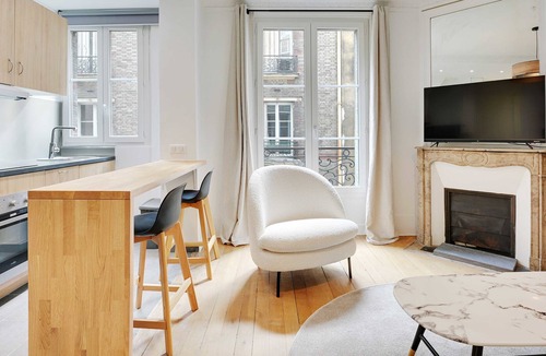Batignolles Apartment | Very nice studio for 2 people / Batignolles - Nollet / Mobility lease